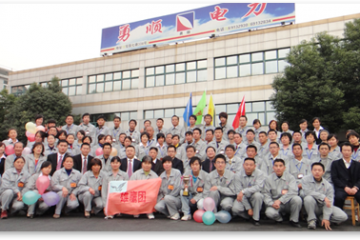  “品質(zhì)服務(wù)，對(duì)電負(fù)責(zé)”是勇順電力不變的服務(wù)理念